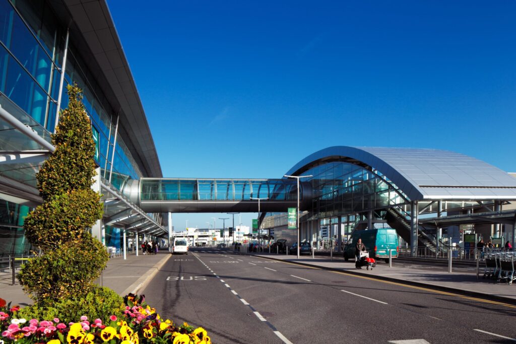 Tips to Stay Comfortable While Travelling | Elect Chauffeurs ireland airport