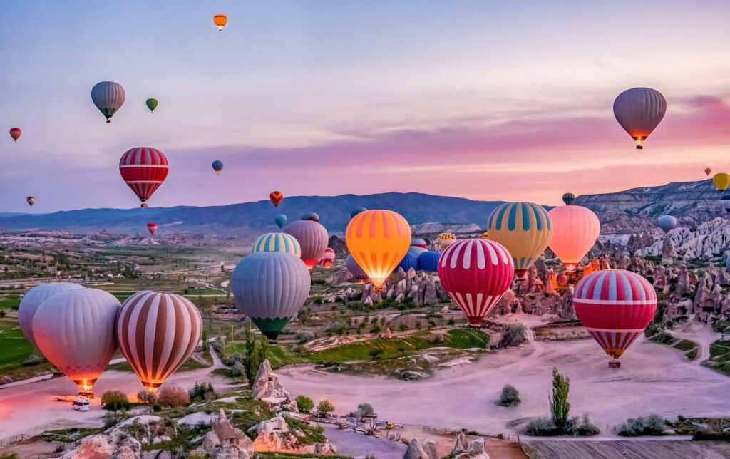 Top 5 Holiday Destinations this Summer | Elect Chauffeurs hot air balloons over turkey