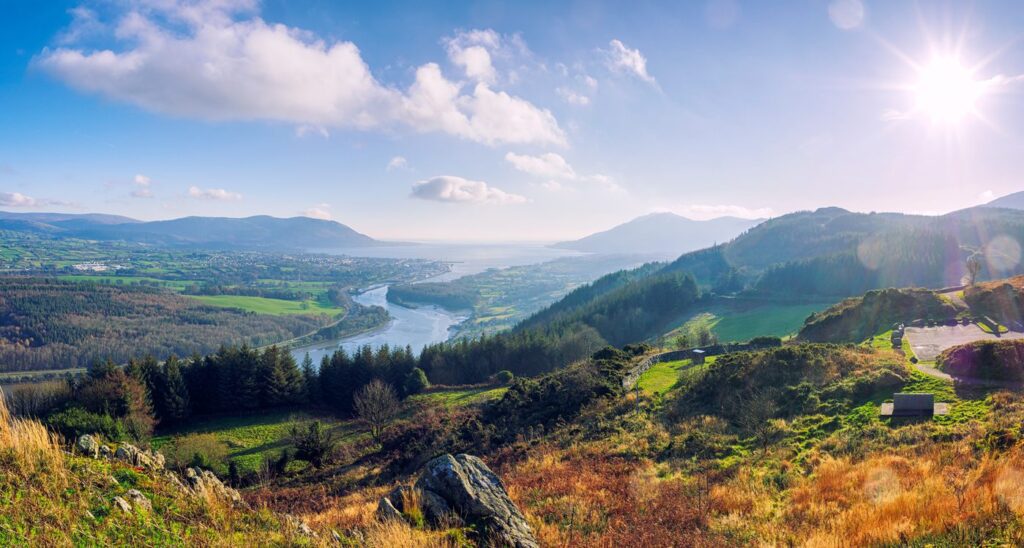 Luxury Chauffeur Tours of Belfast and Northern Ireland | Elect Chauffeurs We offer tailored tours in Belfast and Northern Ireland