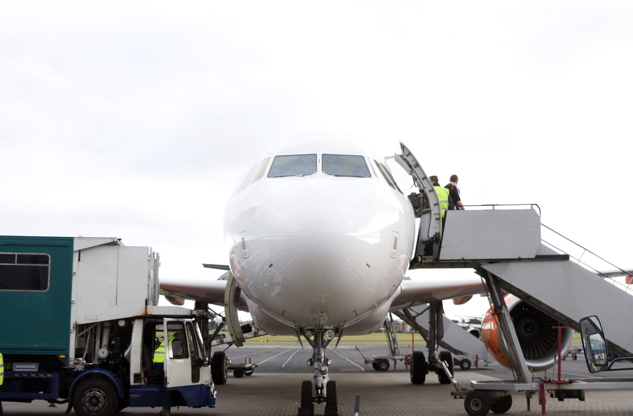 Home | Elect Chauffeurs Chauffeur airport transfer compared with Belfast taxi service